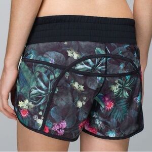 🍋Lululemon Floral Print Athletic Shorts